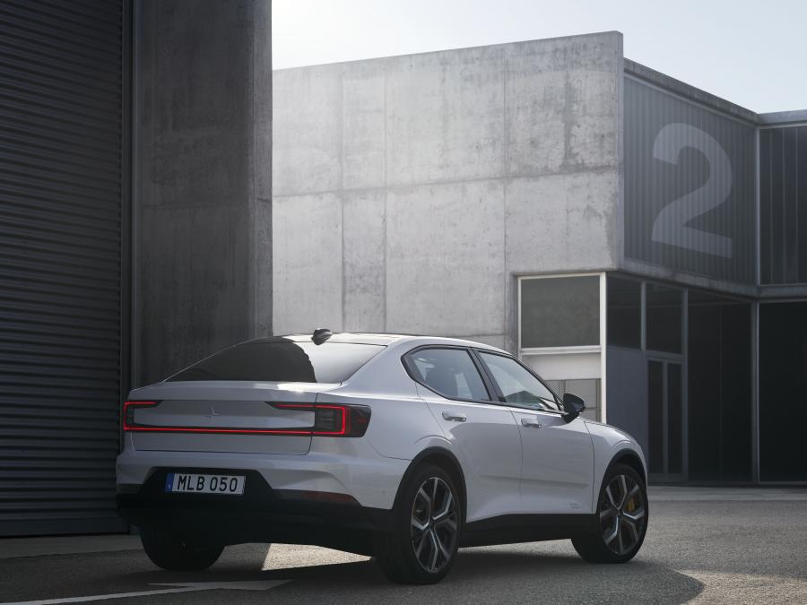  Polestar 2 2019 года  (WW) (фото 7 из 33)